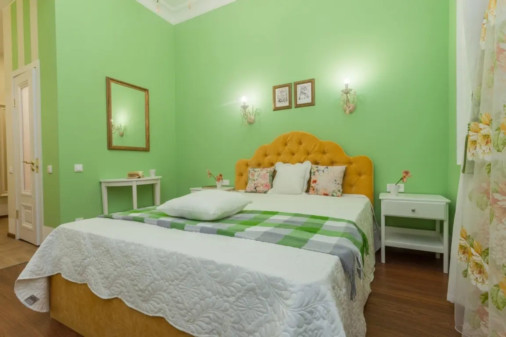 Апартаменты 2+1 Leohotels на Каменноостровском