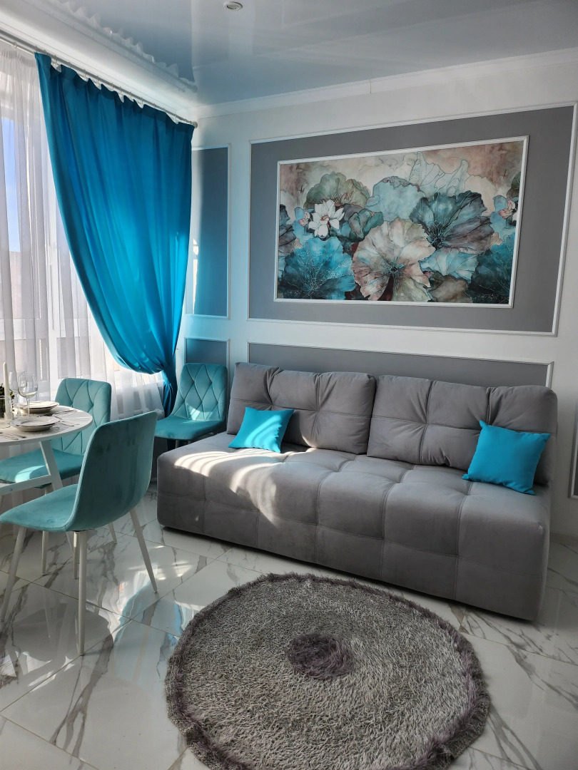 Квартира с видом на закат Родионова, 19