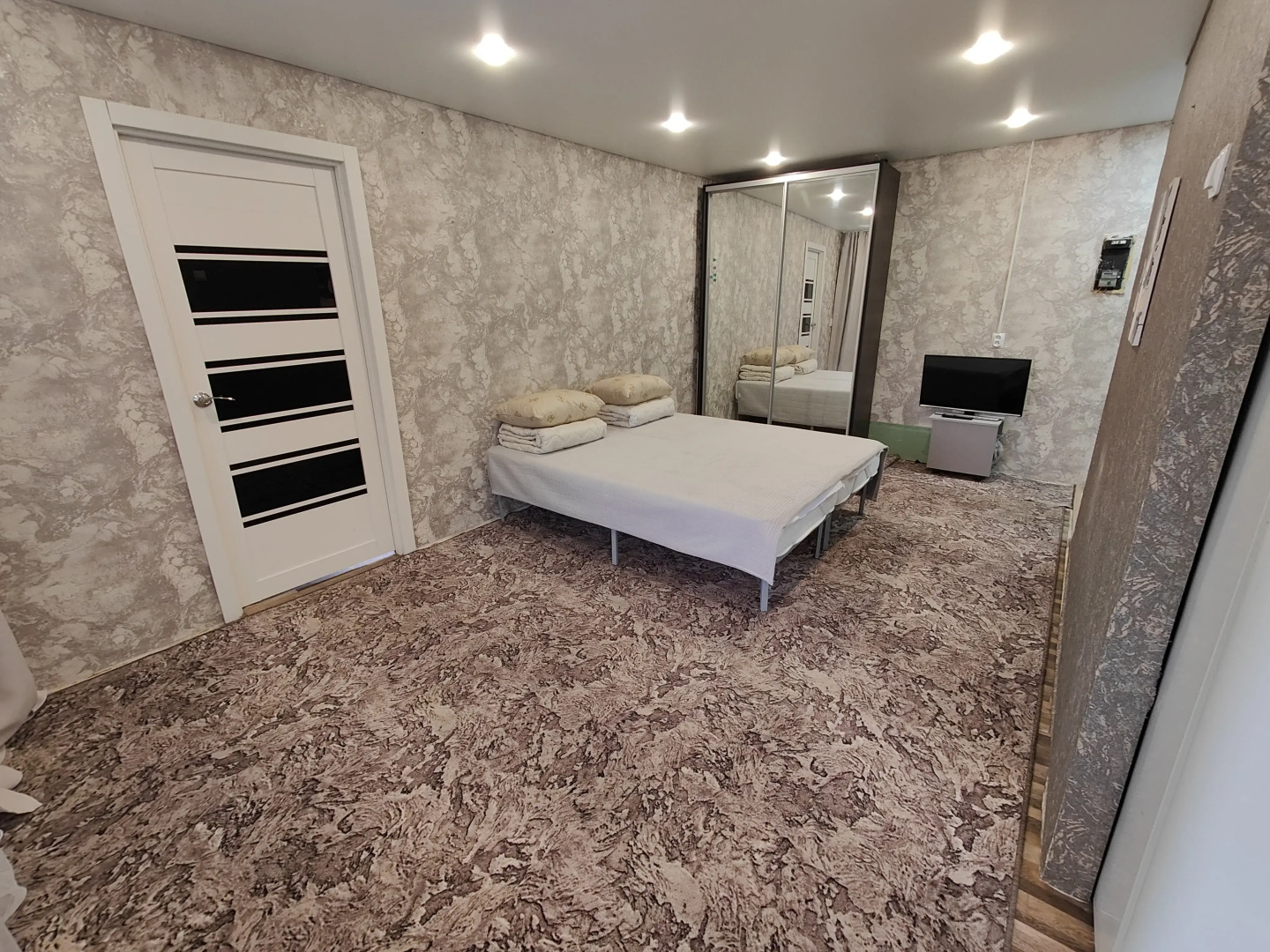 Апартаменты Апарт Миасс на Добролюбова