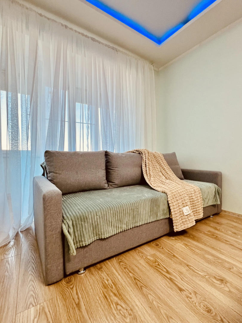 Квартира двухкомнатная в центре города в элитном доме