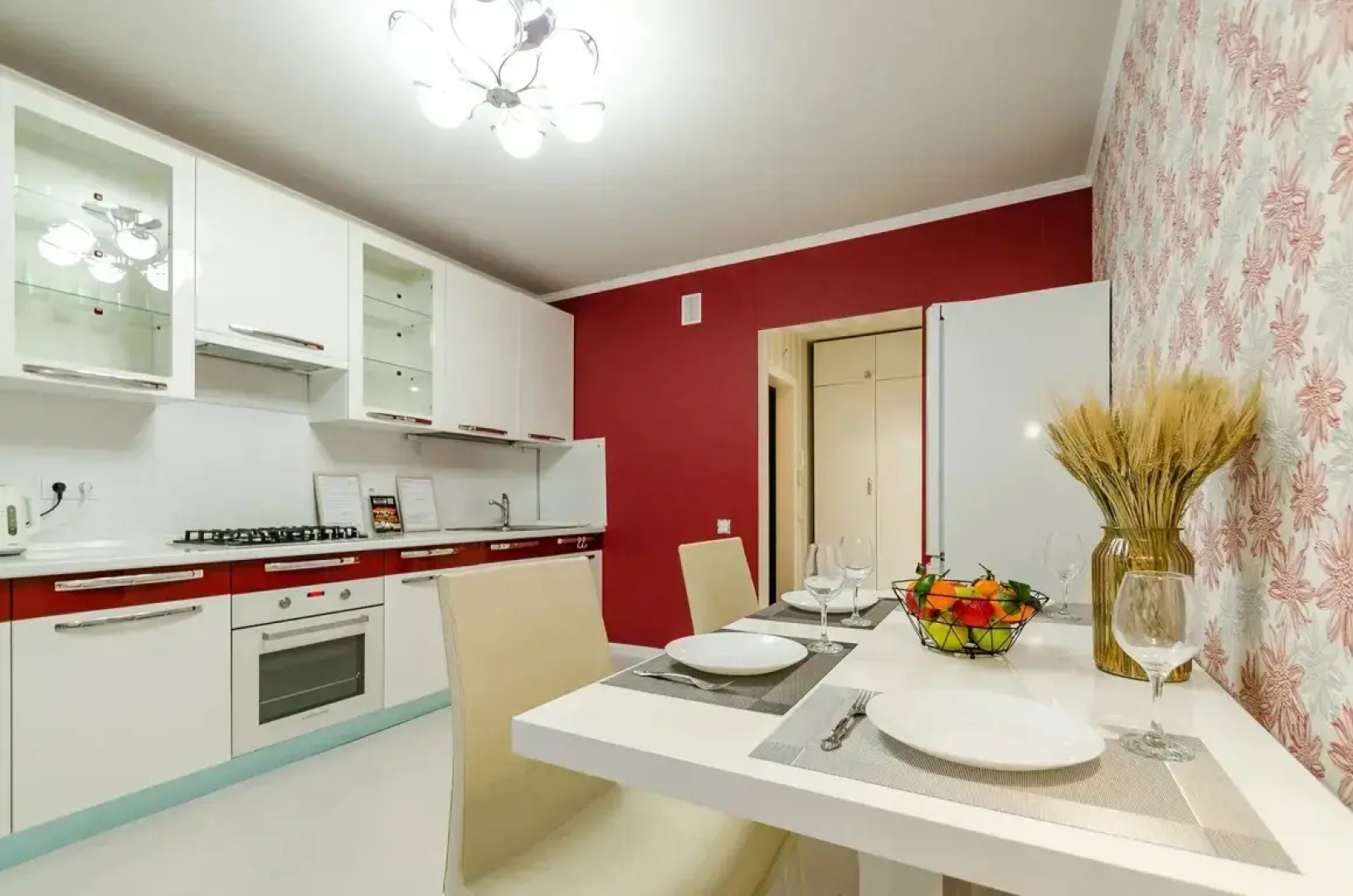 Апартаменты "Белоснежная 2 комнатная на Франко"