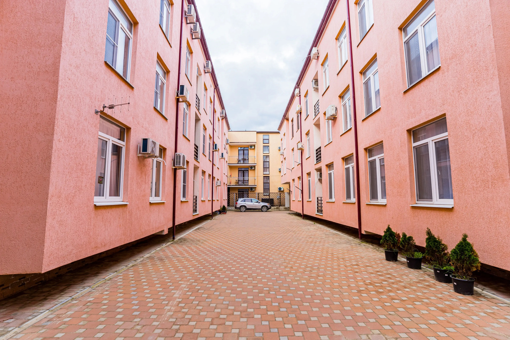 Pionerskiy prospekt 259i Apartments