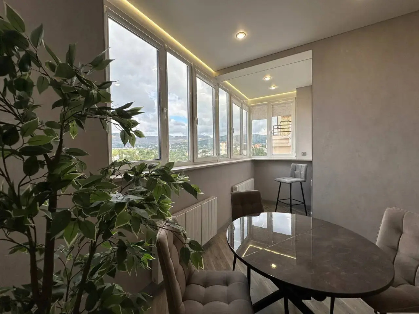 Квартира в ЖК Звезда с панорамным видом на горы