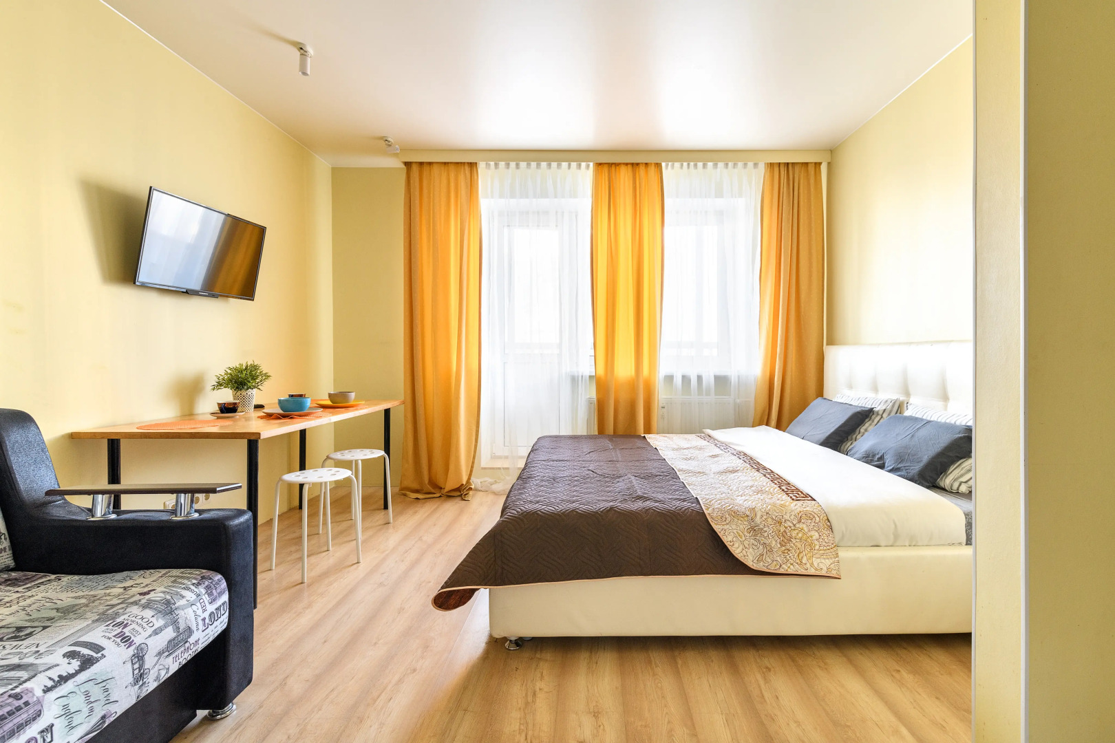 Апартаменты у Метро Ладожская