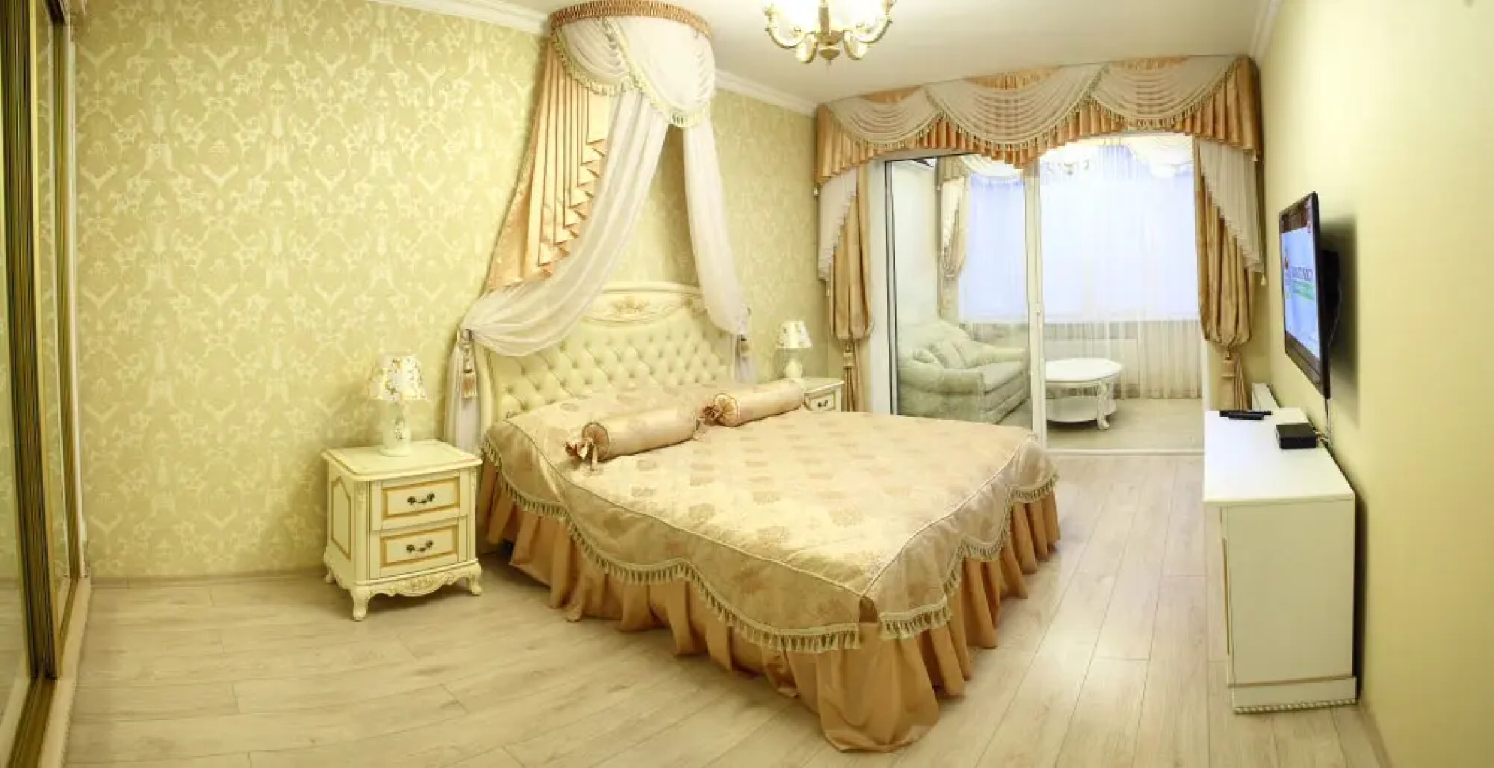 Апартаменты Версаль