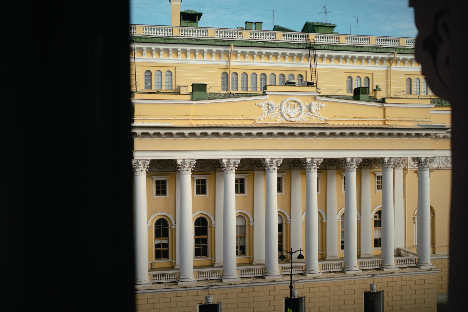 Апартаменты Minin Apartments с видом на Александринский Театр 130 кв.м.