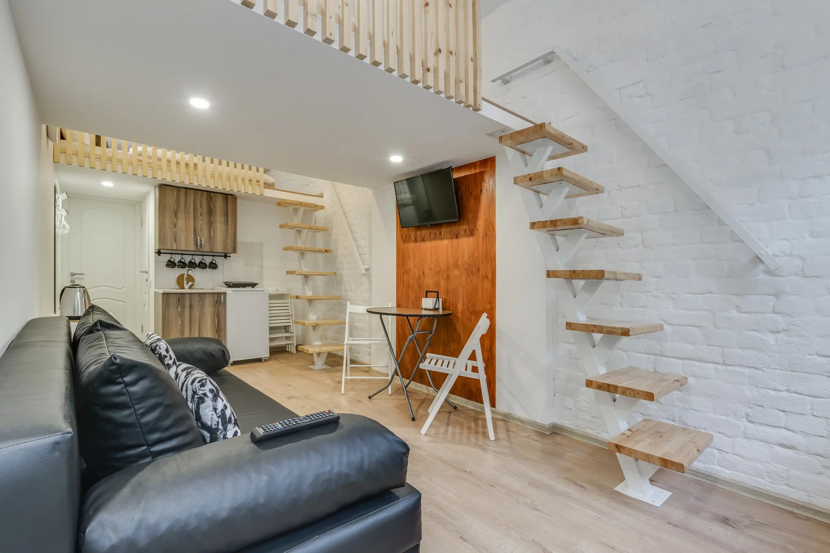 Апартаменты Zverinskiy 1