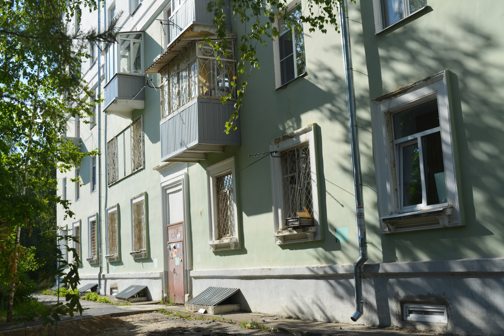 Двухуровневые апартаменты рядом с метро и парком Крылья Советов