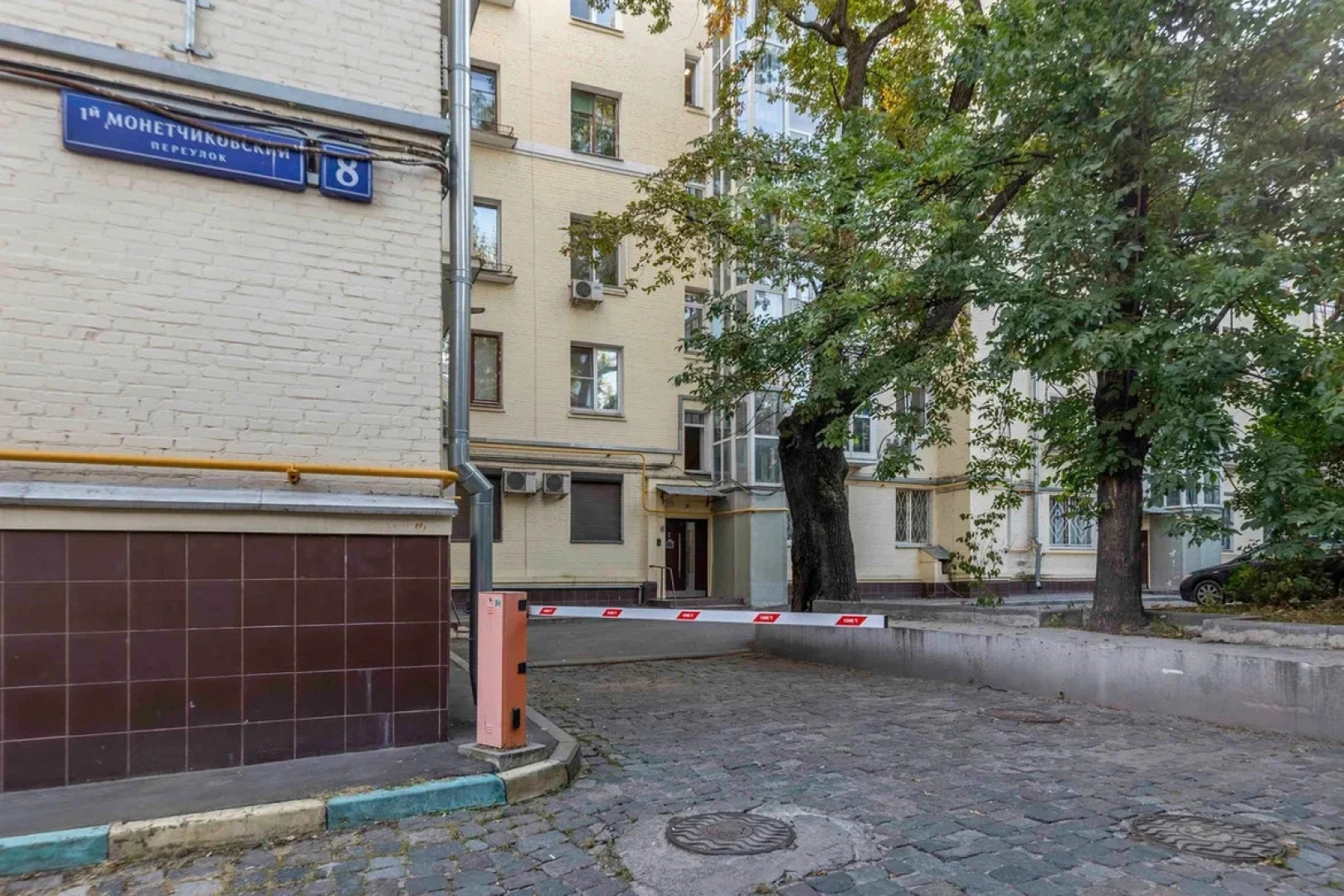 Апартаменты на 1-м Монетчиковском переулке 8