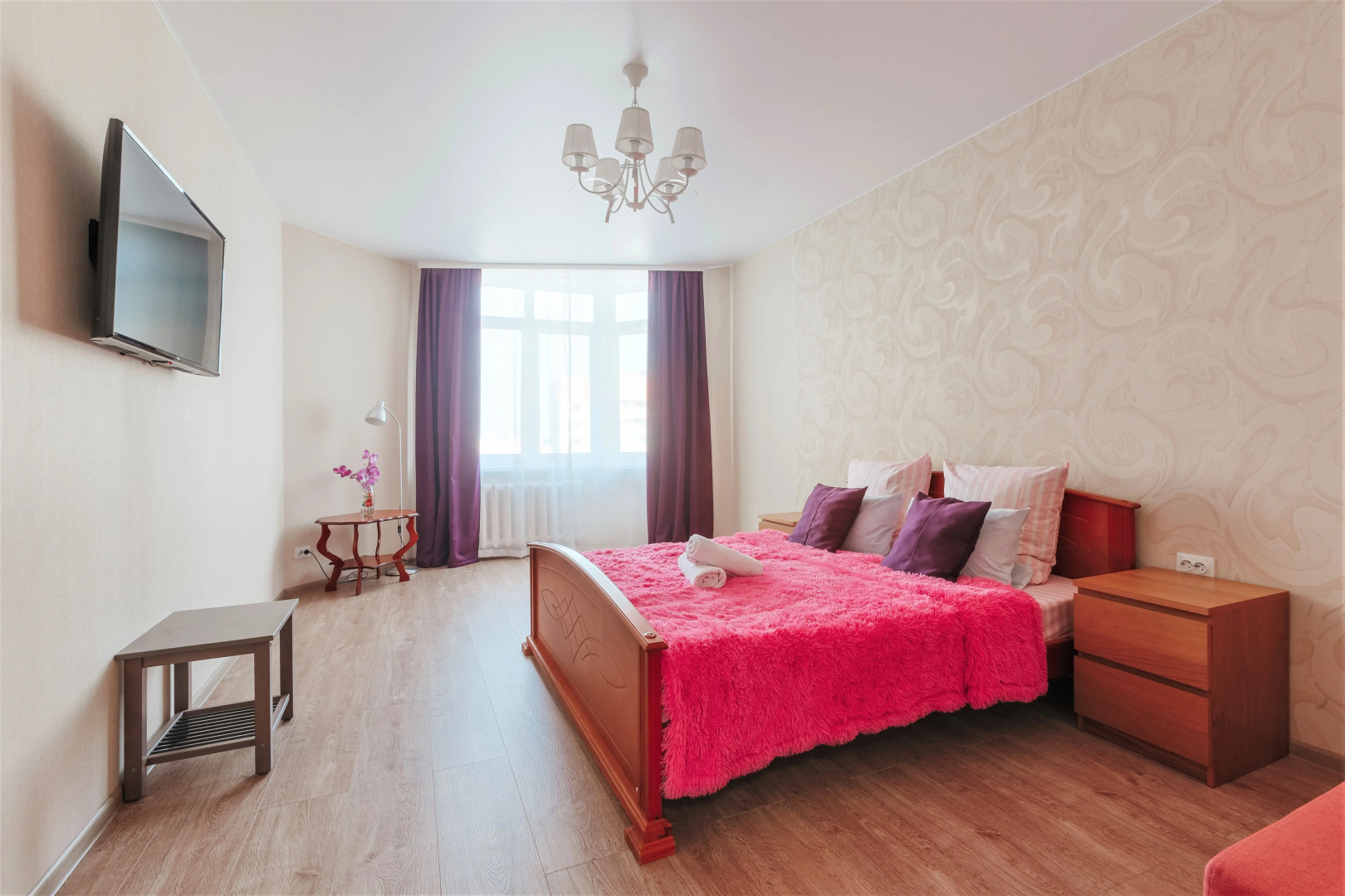 Апартаменты на Крайнова 3А