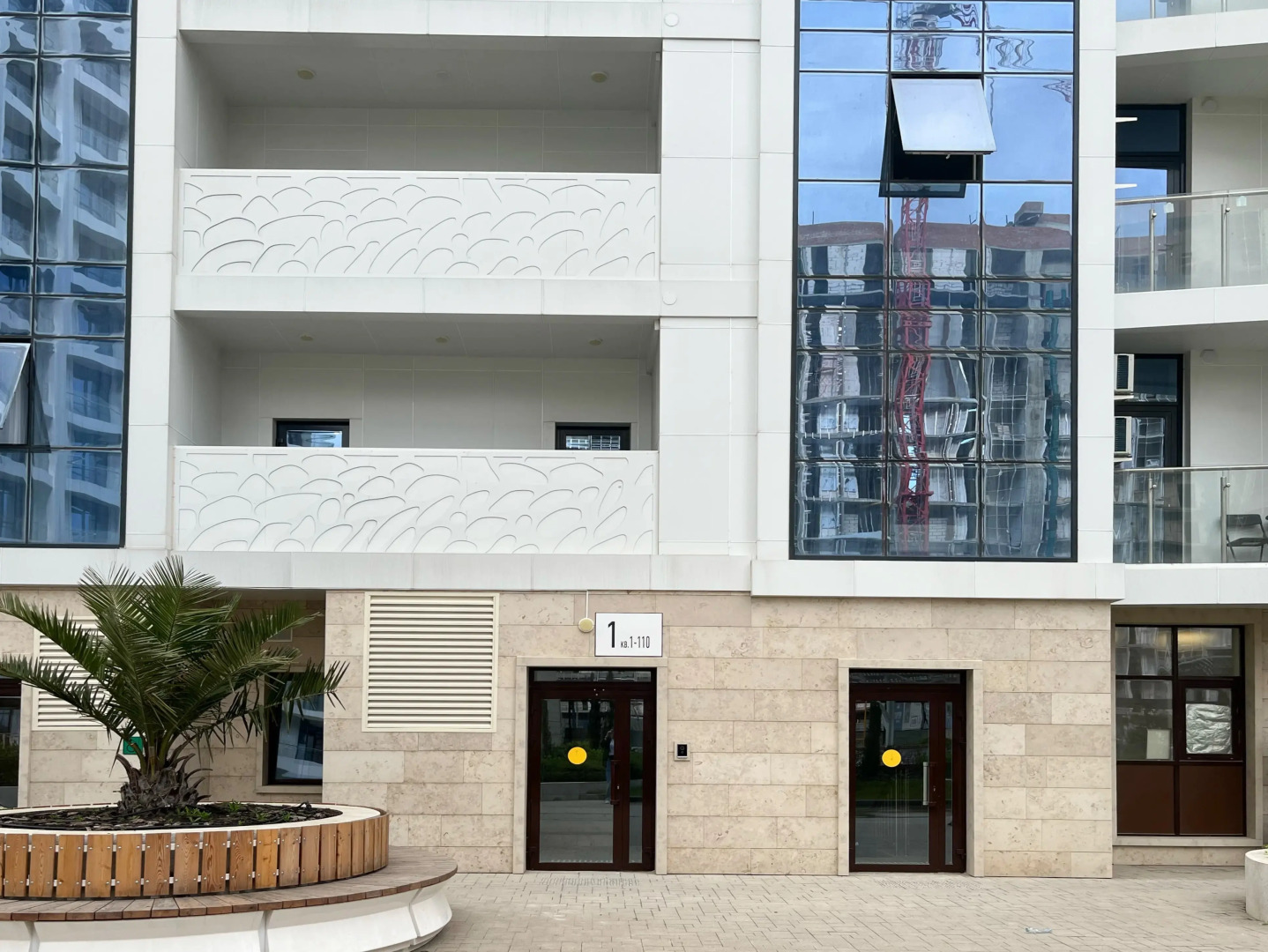 Квартира дизайнерская четырехместная с балконом