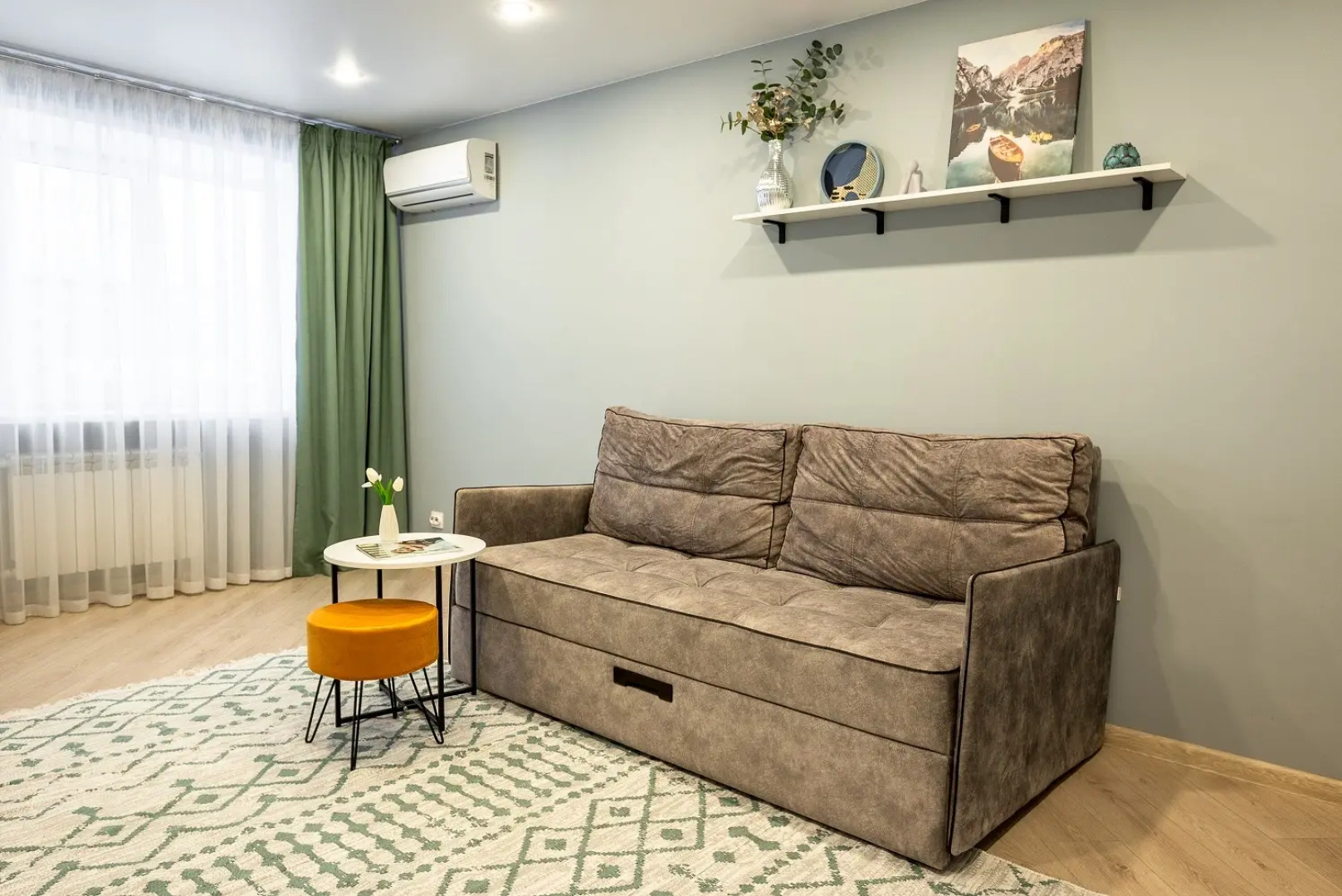 Апартаменты 2комнатная в центре рядом с озером Кабан