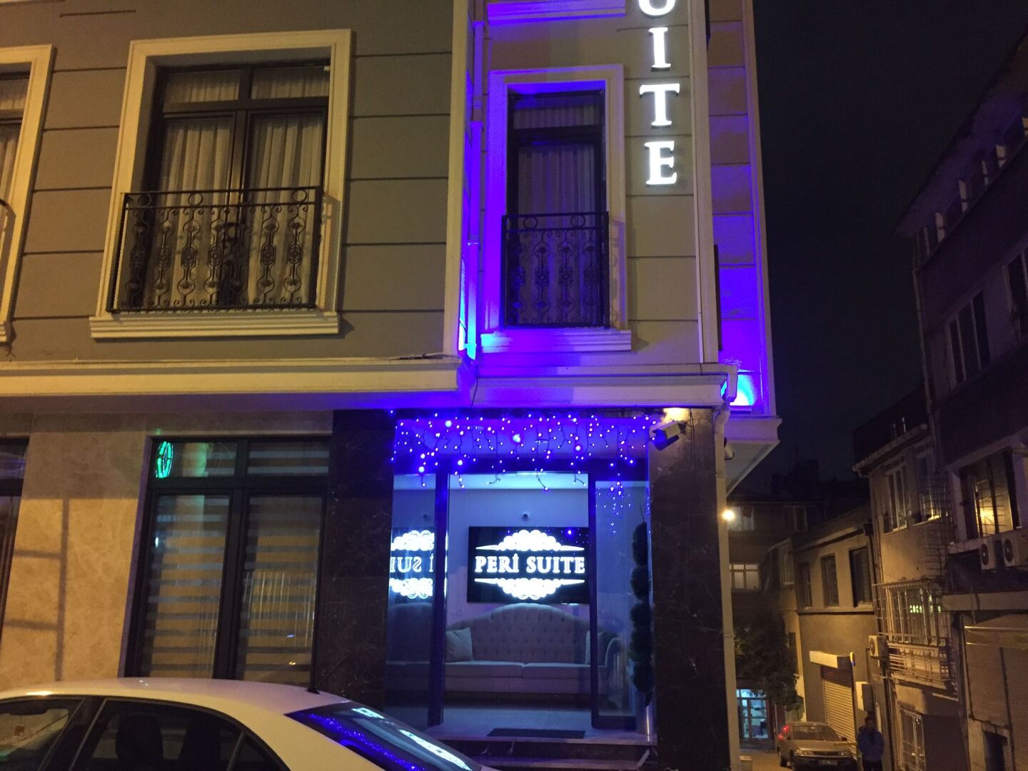 Отель Taksim Peri Suite