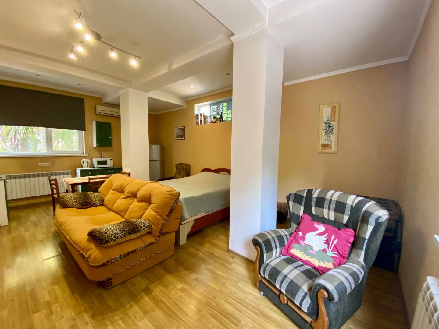 Апартаменты Статус на Кирова 10 в Ялте 2