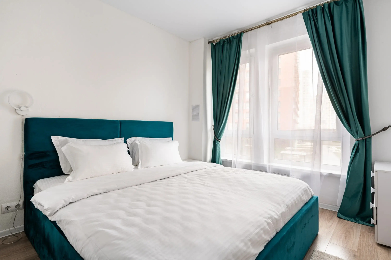 Квартира Большая Белая Кингсайз