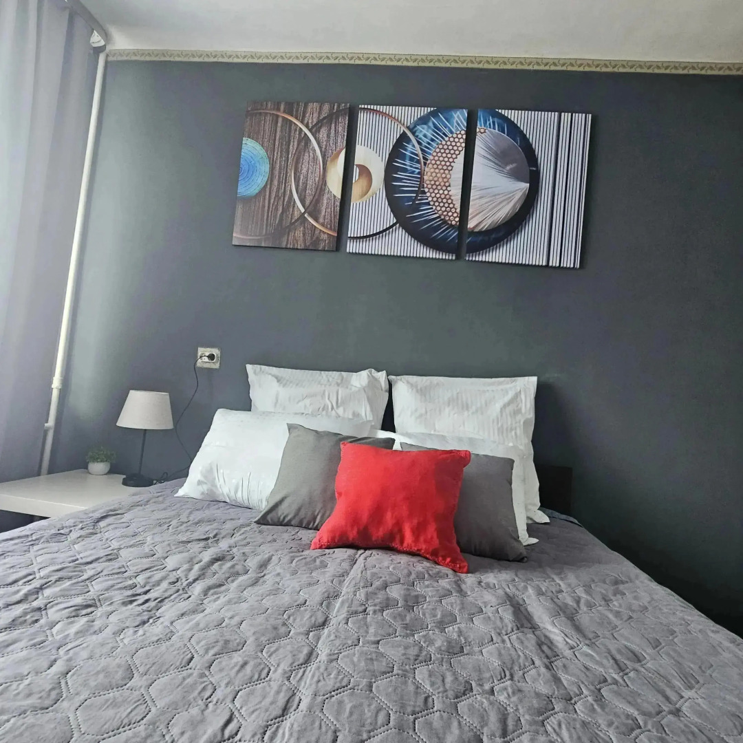 Квартира Теплый Берег Большая двухкомнатная квартира возле пляжа.