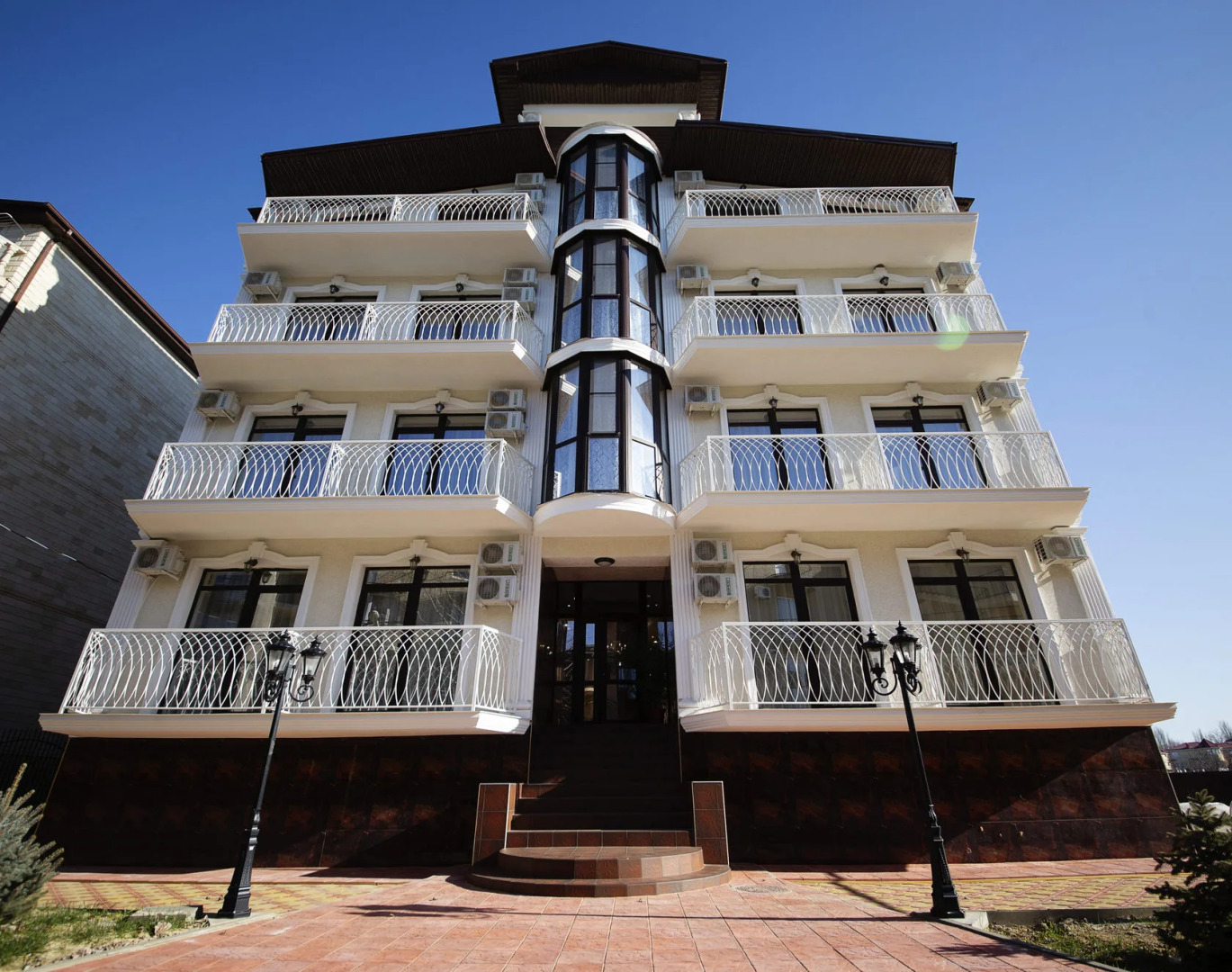 Отель Леонардо