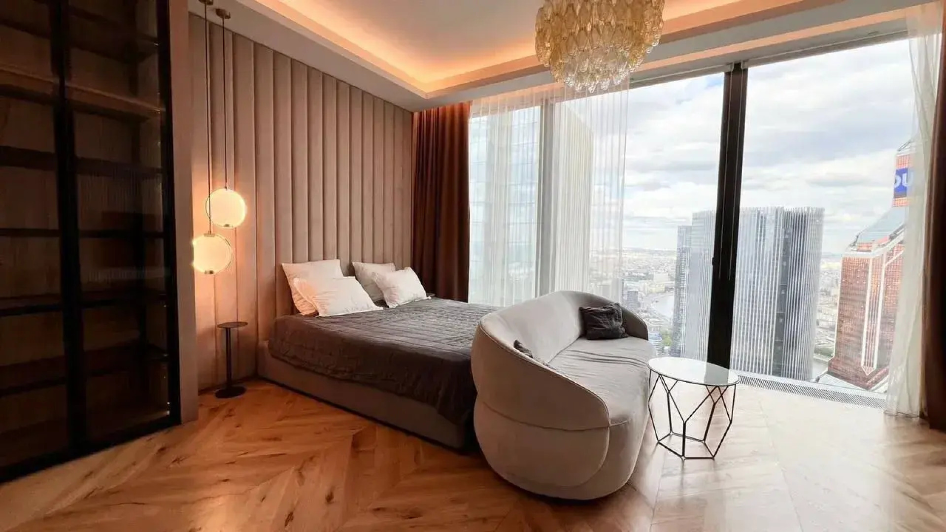 Квартира студия с видoм в башнe Нева 1 Mocквa Cити нa 58 этaже