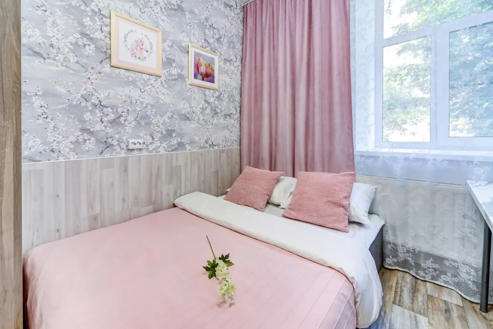 Апартаменты 5 Уютные на Пионерской Улице Петроградской Стороны (ЧК5)