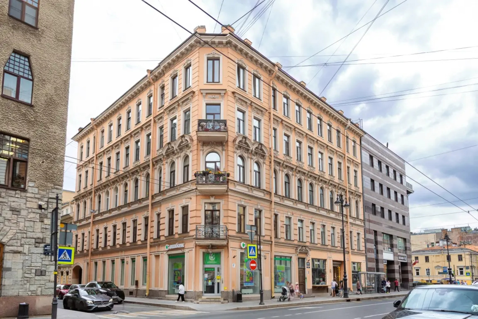 Апартаменты Roomstay Большой комфорт