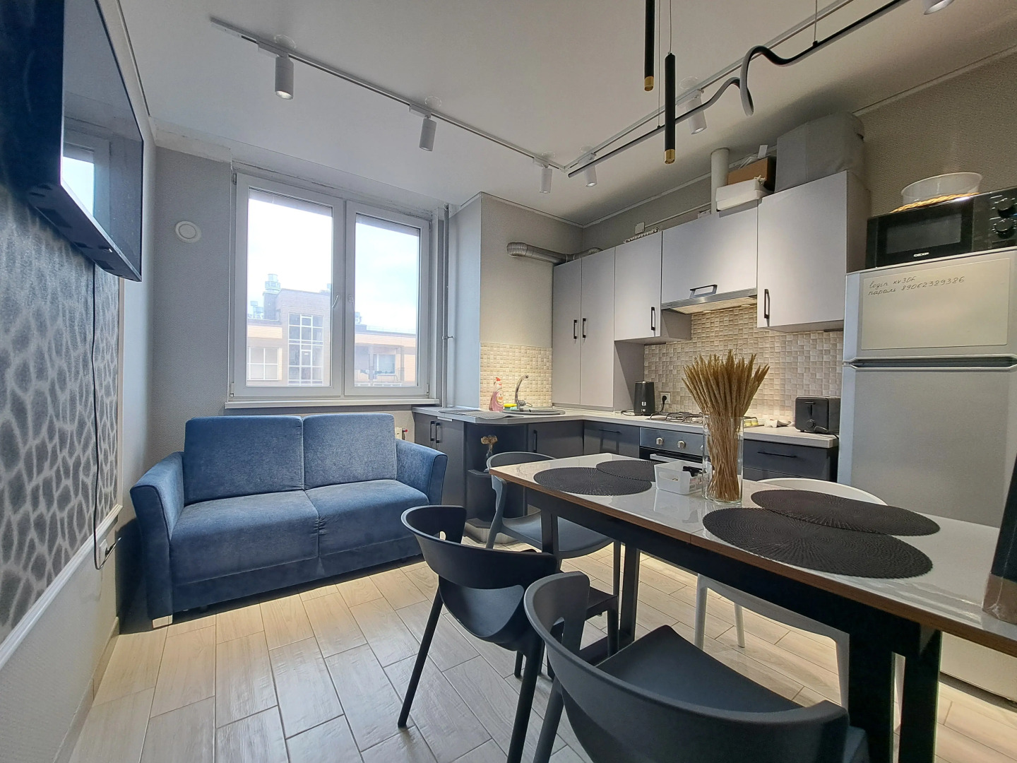 Апартаменты J&S Apartment