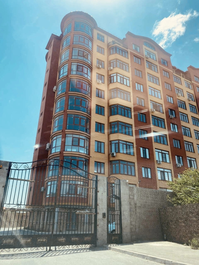 Квартира Просторная новая люкс в центре недалеко от моря