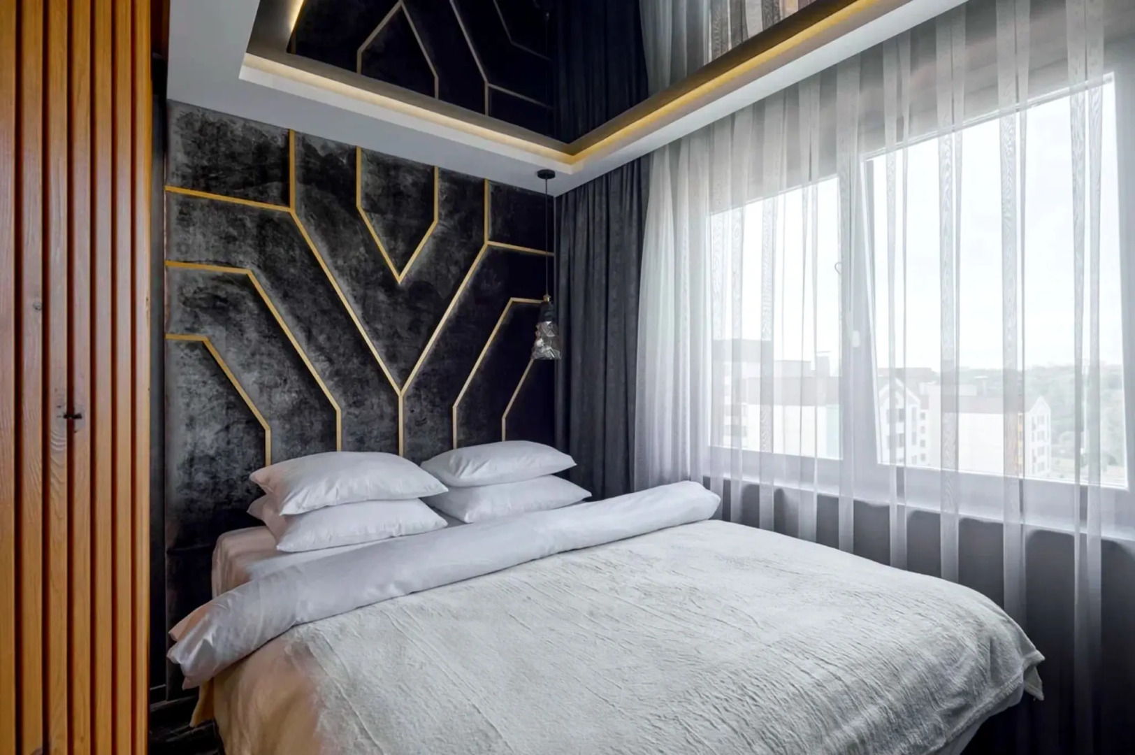 Апартаменты Reverie Black Space