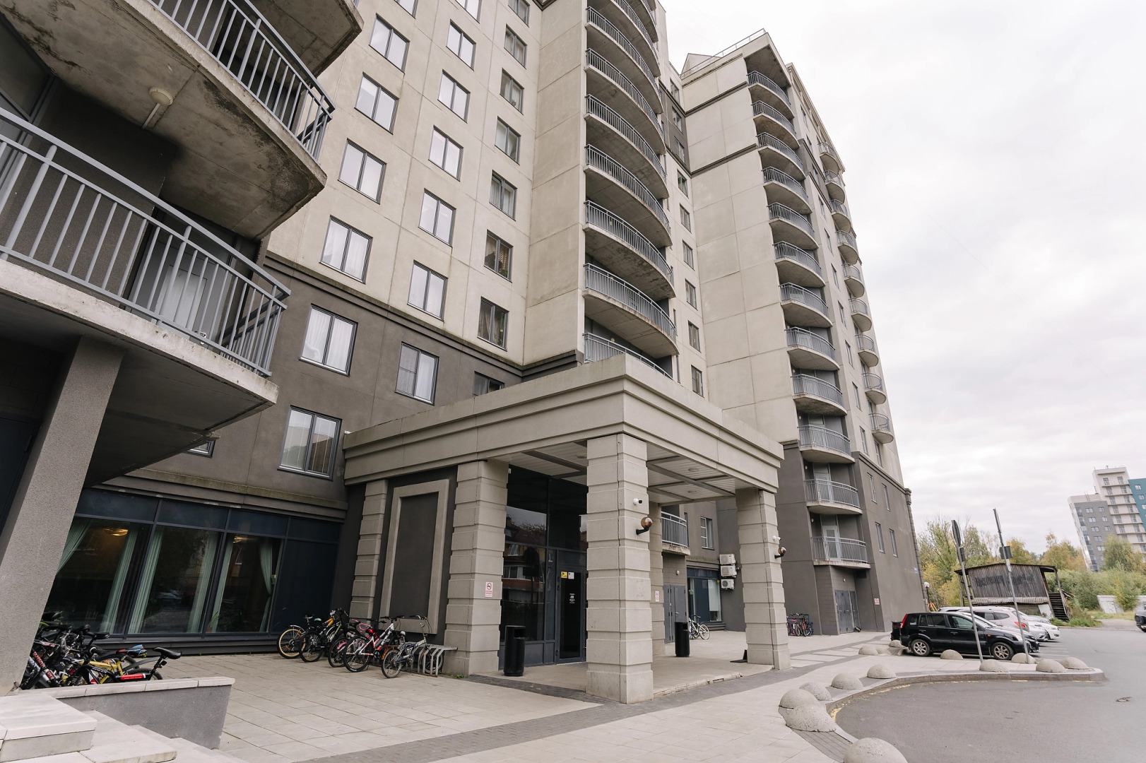 Апартаменты 9 ночей с видом на речку на Коммунальной 1