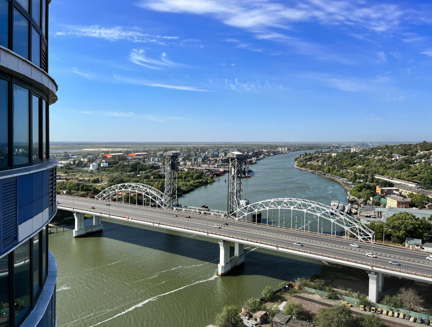 Апартаменты Дом у Дона на 24 этаже с видом на Дон (1)