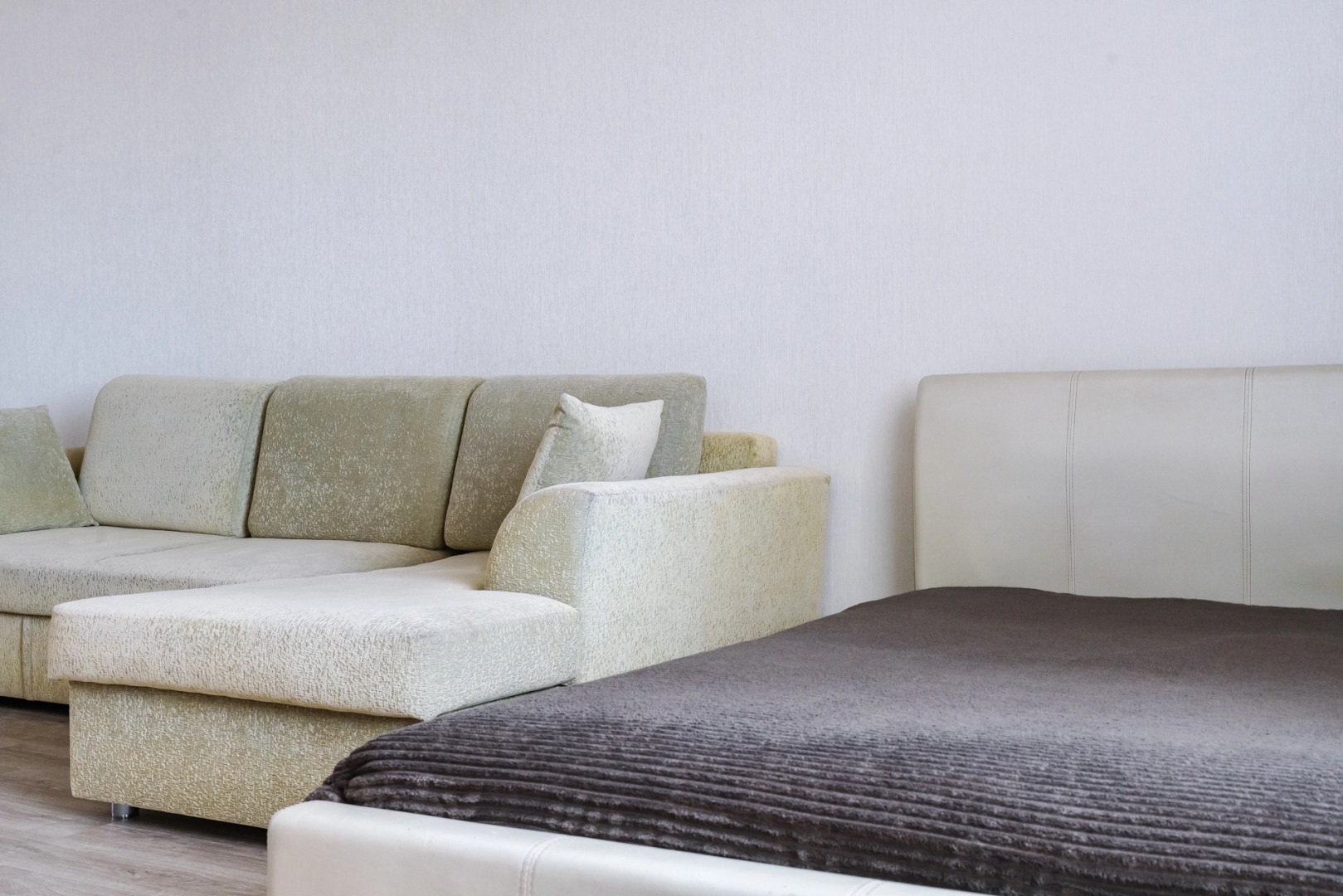 Квартира Октябрьская 221