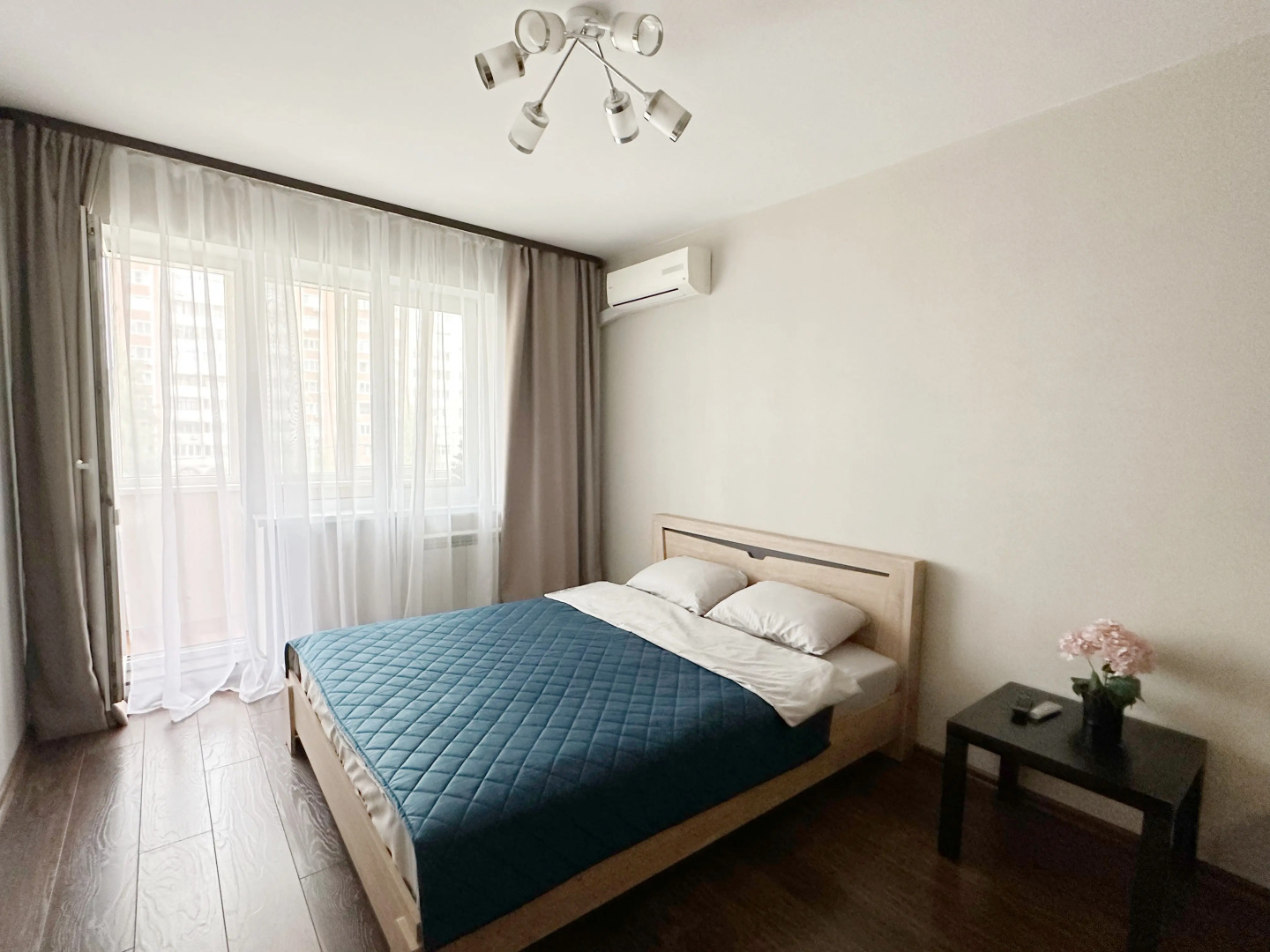 Квартира Двухкомнатная в 10 минутах пешком от набережной