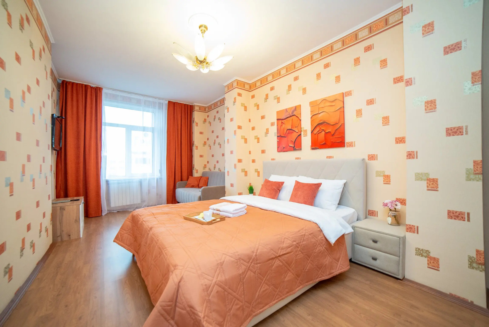 Апартаменты Радищева 12 трехкомнатная