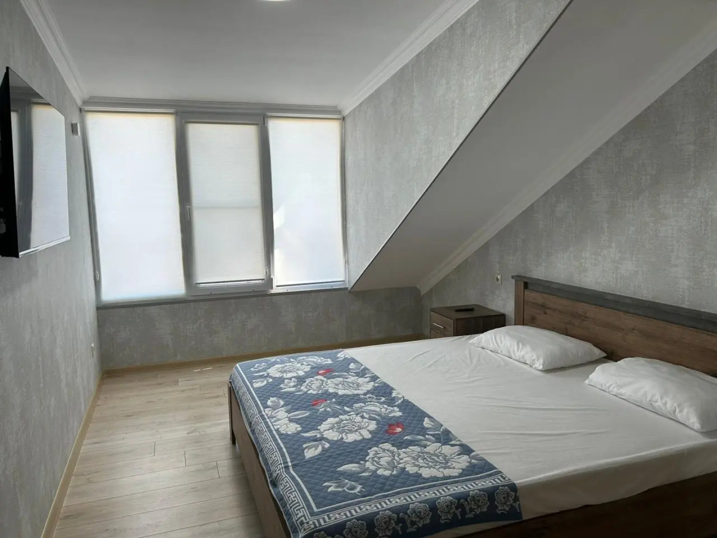 Апартаменты "Эленика" в Центре Каспийска с видом на море