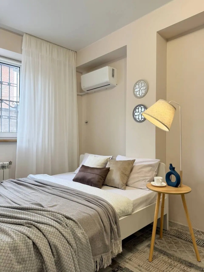 Квартира Комфортная Студия возле Моря на цокольном этаже