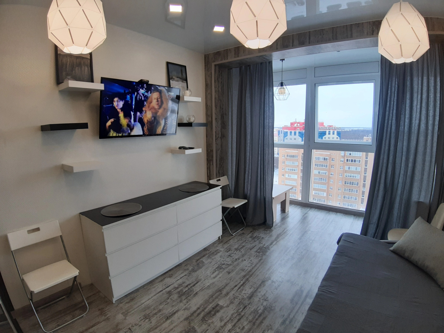 Апартаменты в Микрорайоне Дружба 4/2 (12 этаж)