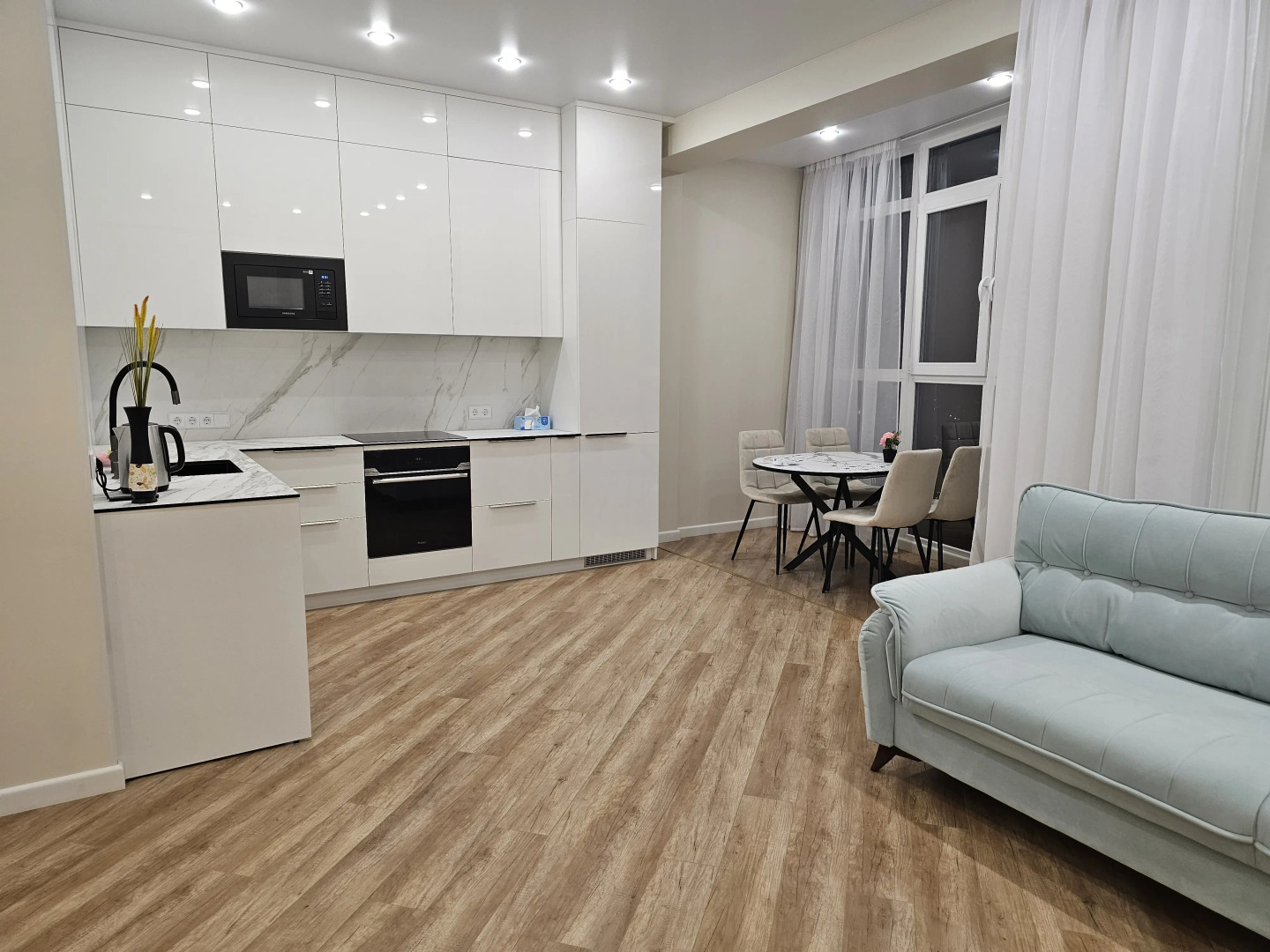 Квартира Современная 3-комнатная в центре Владивостока