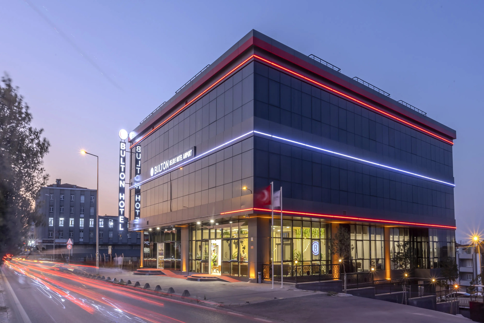 Bulton Hotel Airport