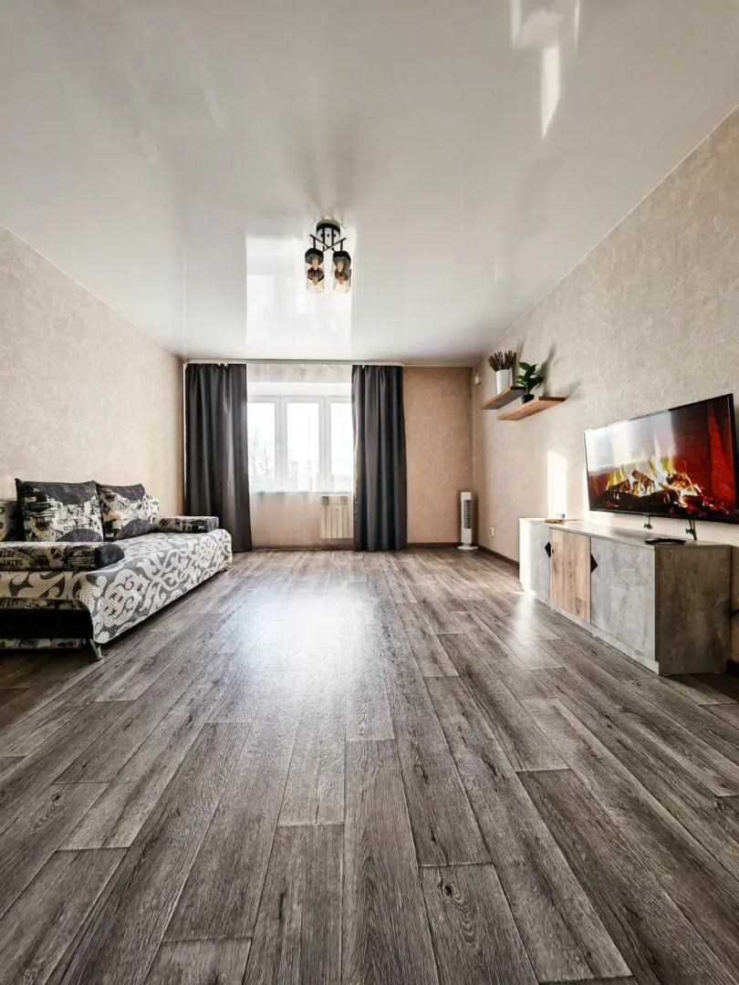 Квартира Шикарный Вариант для Семьи (82-18)