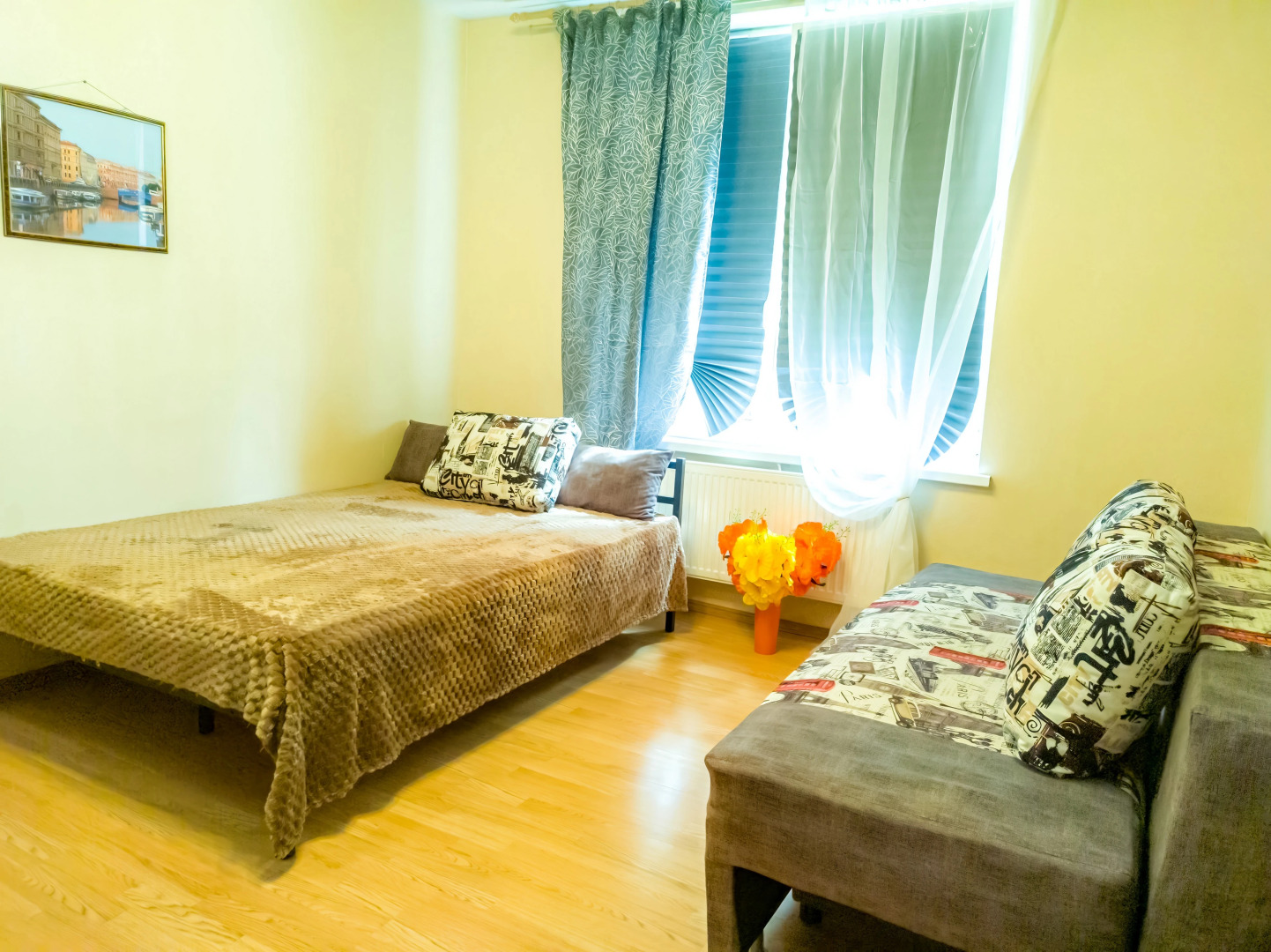 Апартаменты на площади Восстания