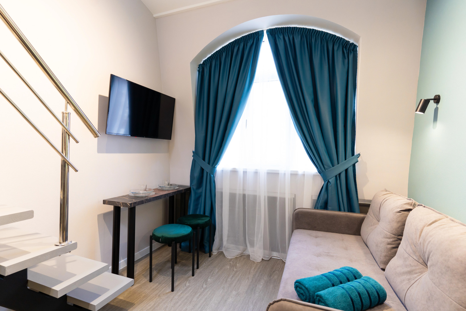 Апартаменты двухуровневые в Адлерском районе Сочи рядом с морем от LetoAрart