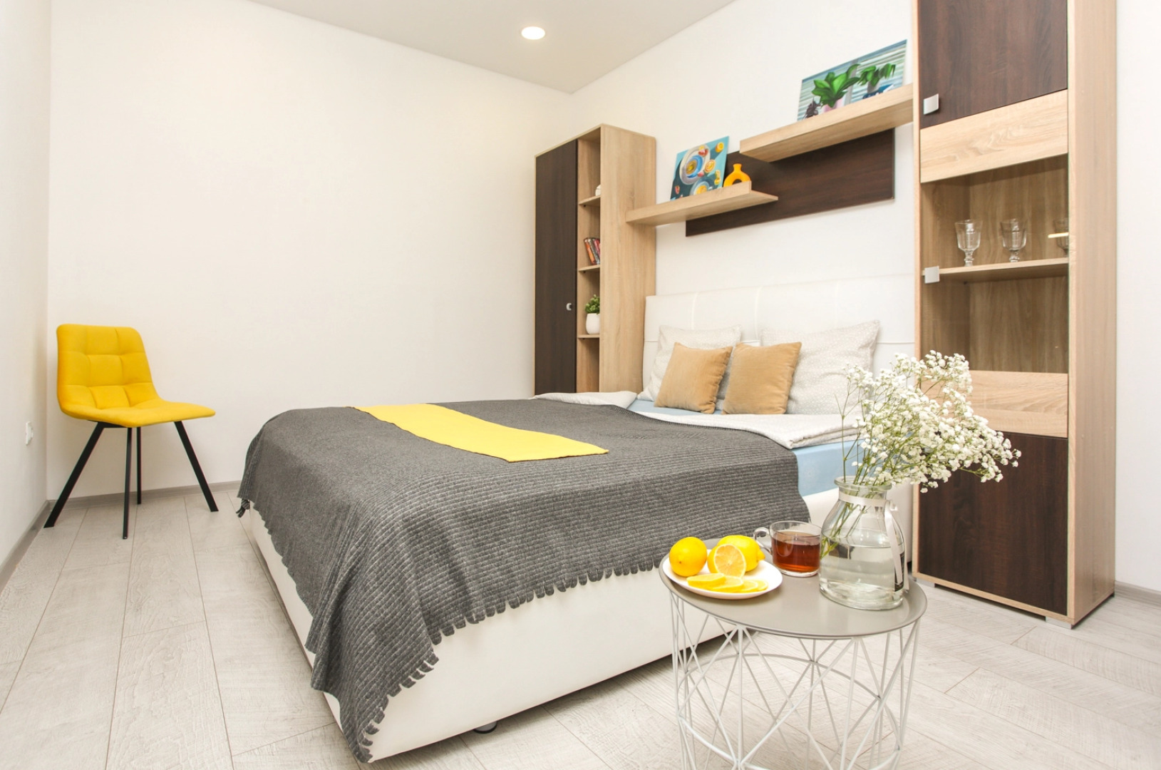 Квартира Apartic на набережной озера