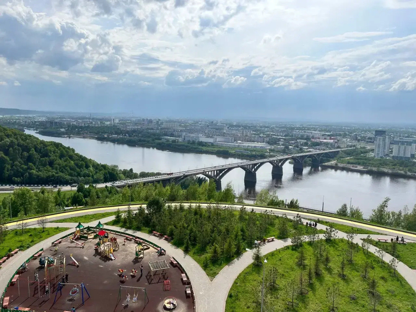 Квартира с Видом на Реку