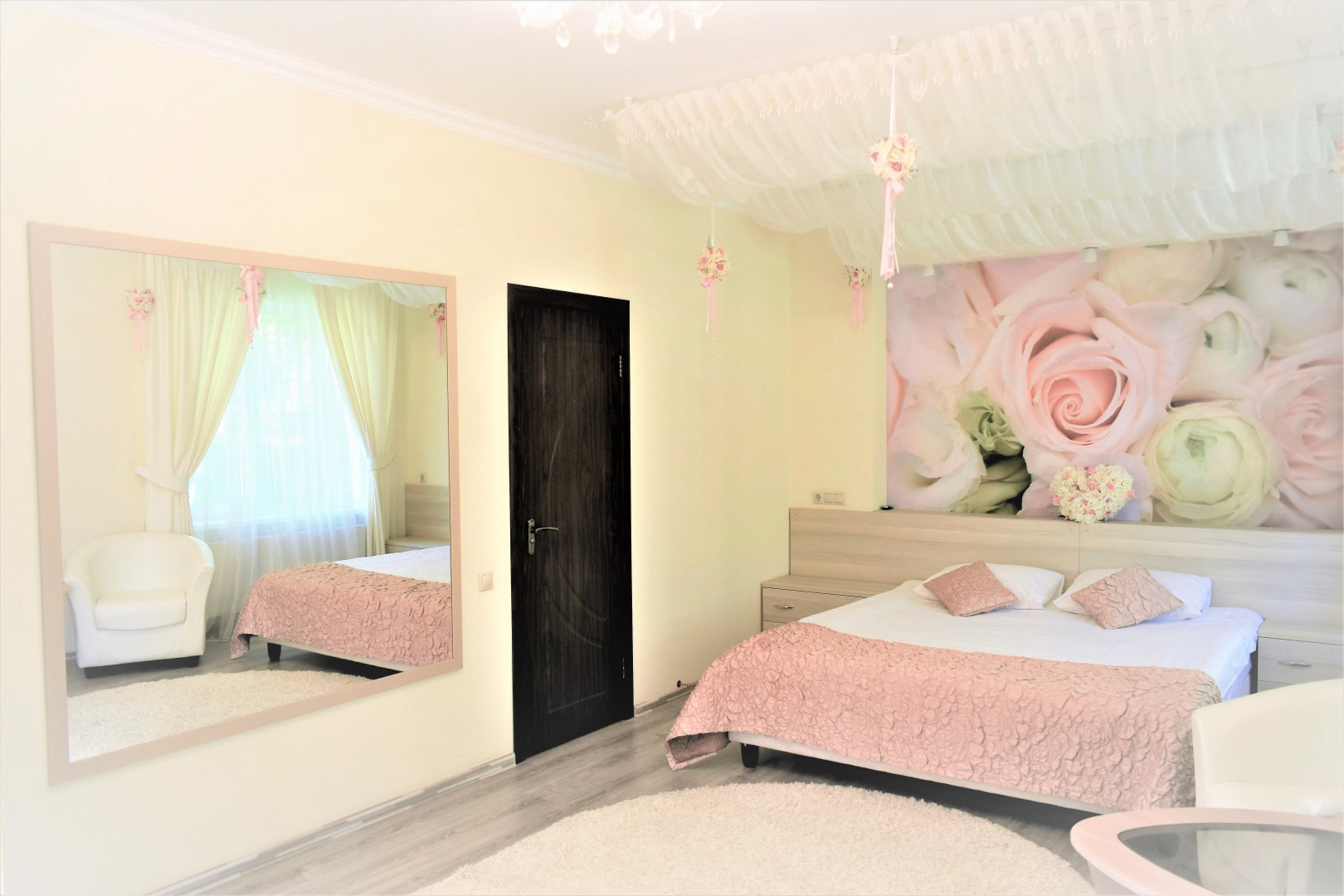 Отель Акварели Рус