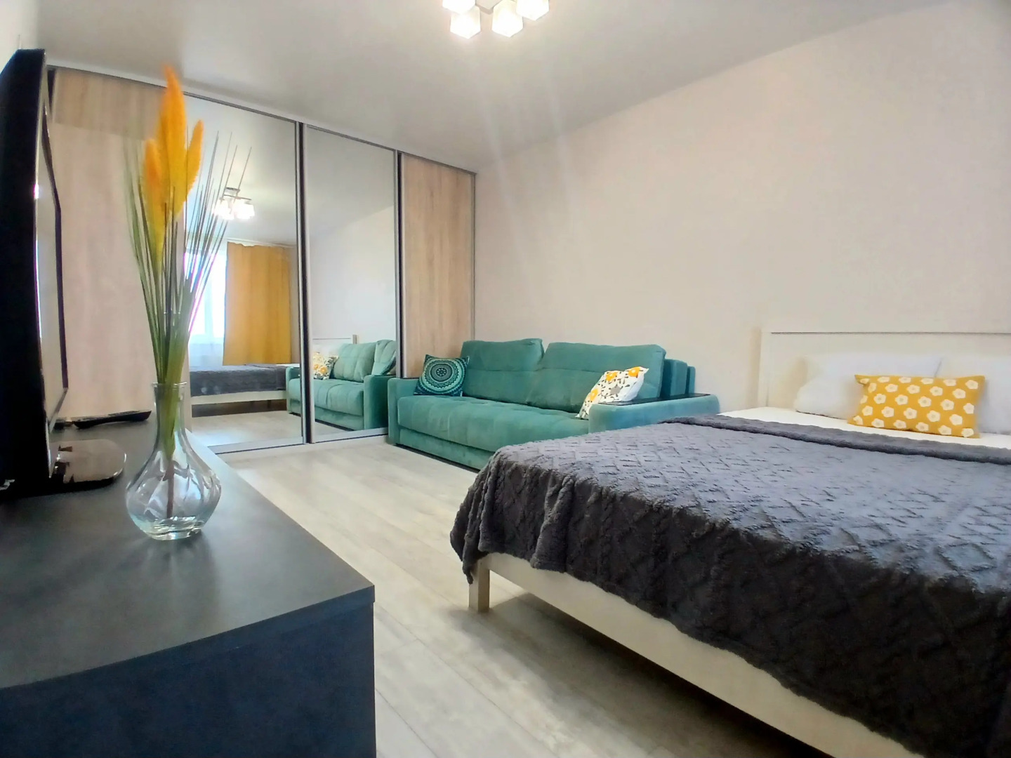 Апартаменты Димитрова, Вату., Придача