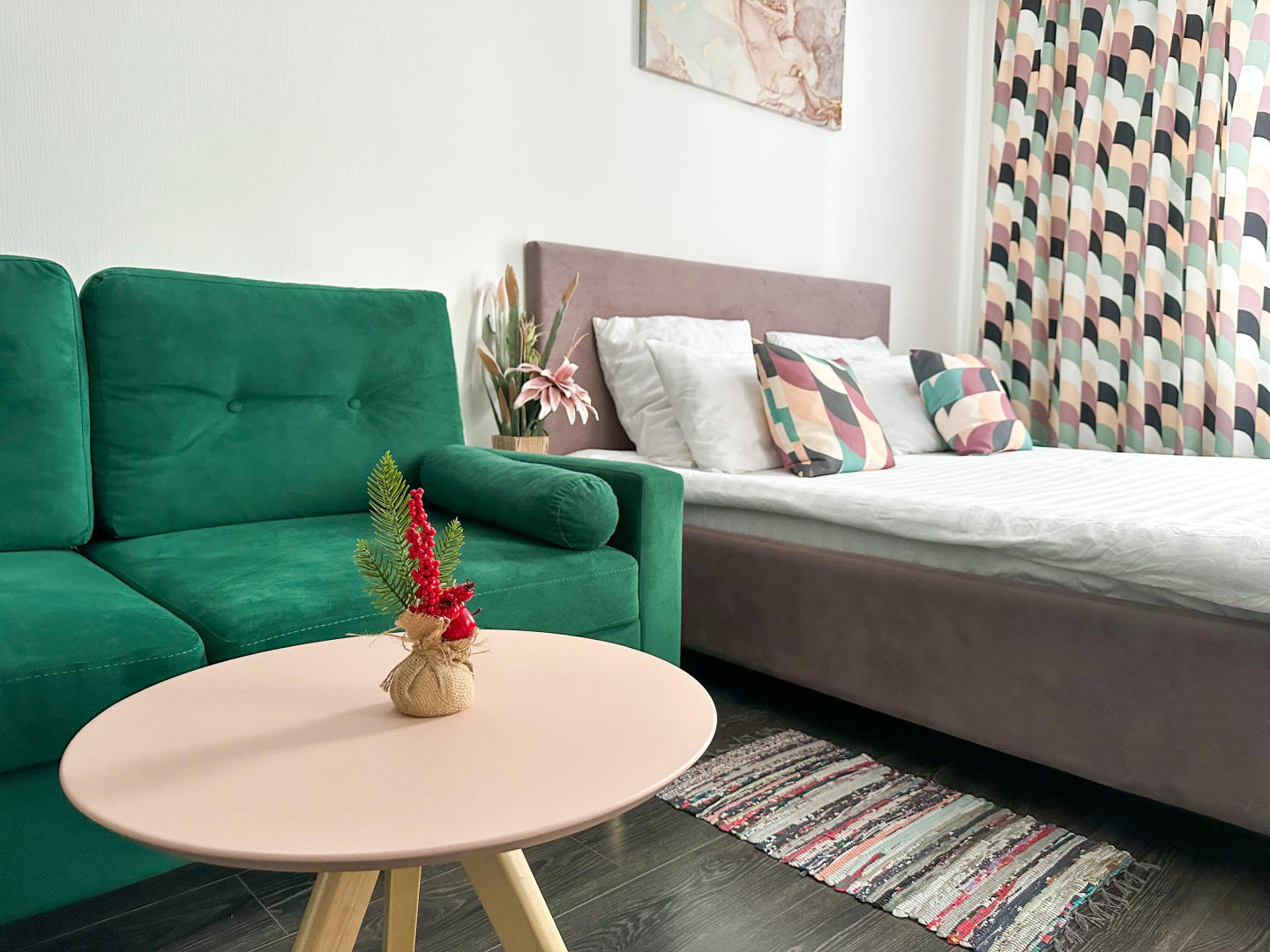 Апартаменты Студия Эмеральд на Арцеуловской