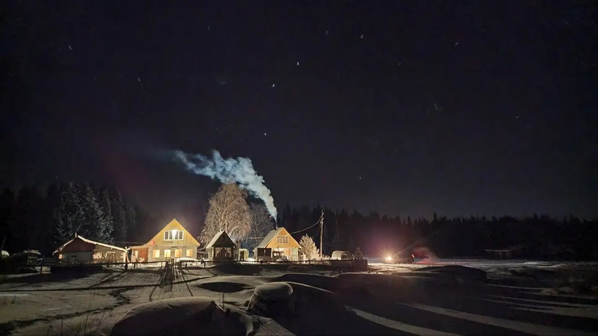 Частный дом на берегу Зюраткуля