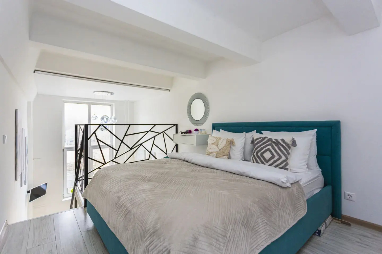 Квартира двухэтажная на Оптическом проезде 1