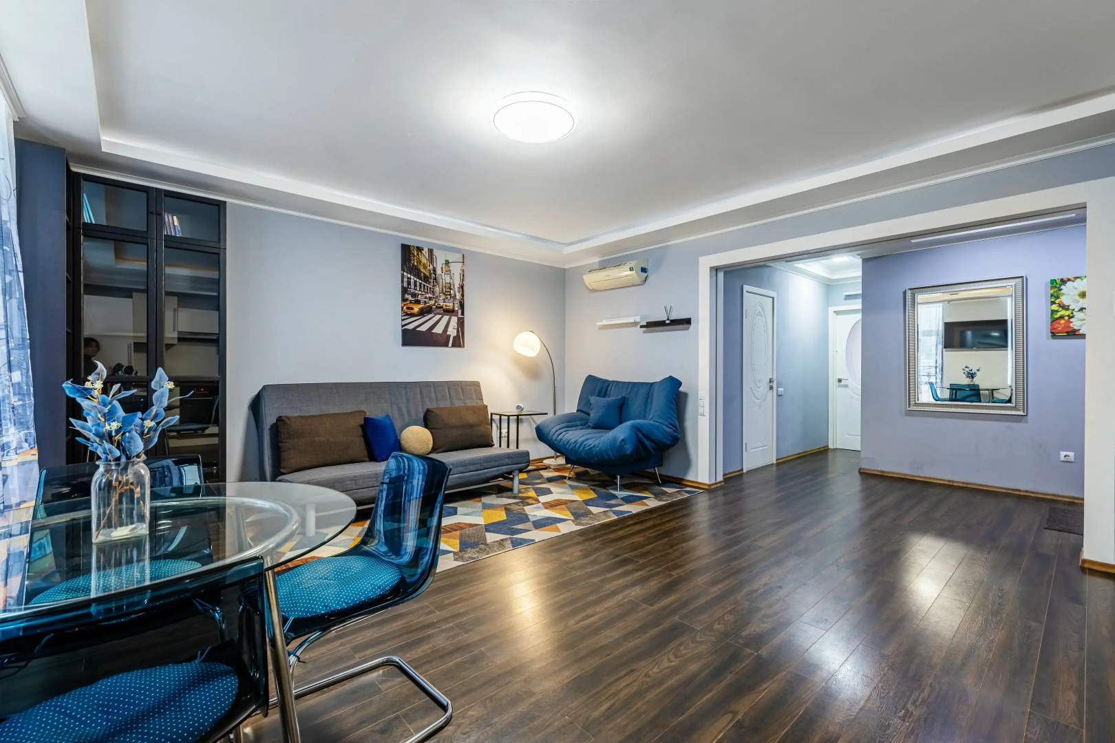 Квартира Улучшенная двухкомнатная во внутреннем дворике Баумана