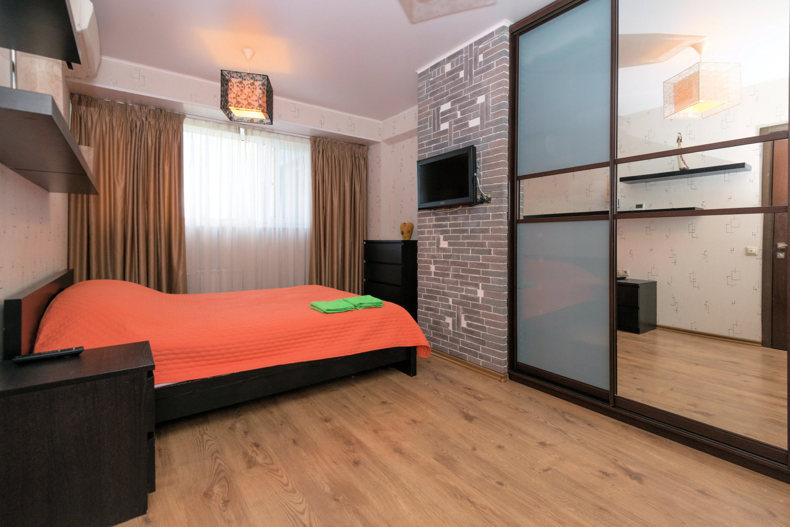 Апартаменты Советская 1