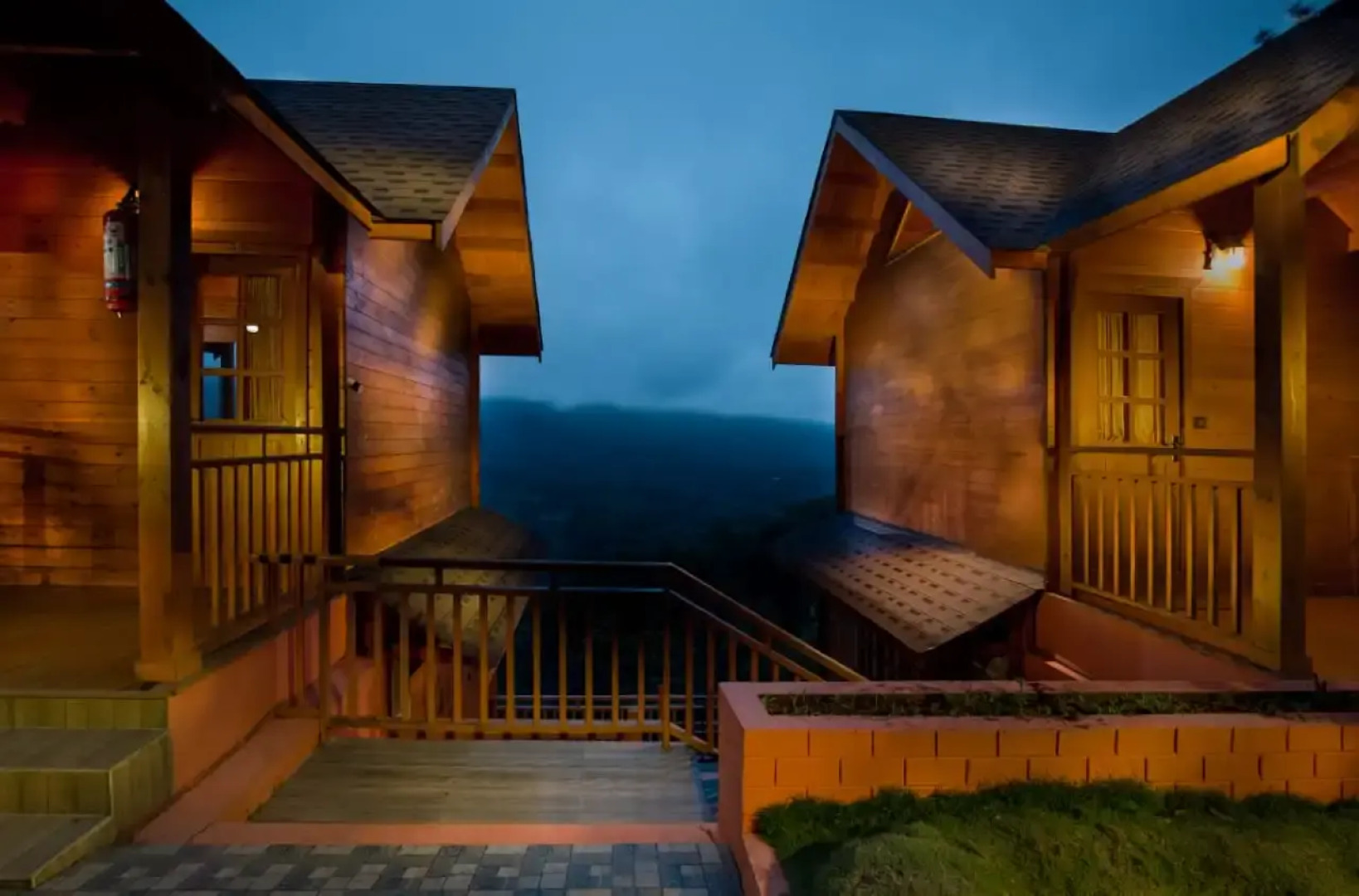 Отель Camellia and Elettaria the Twin Resorts